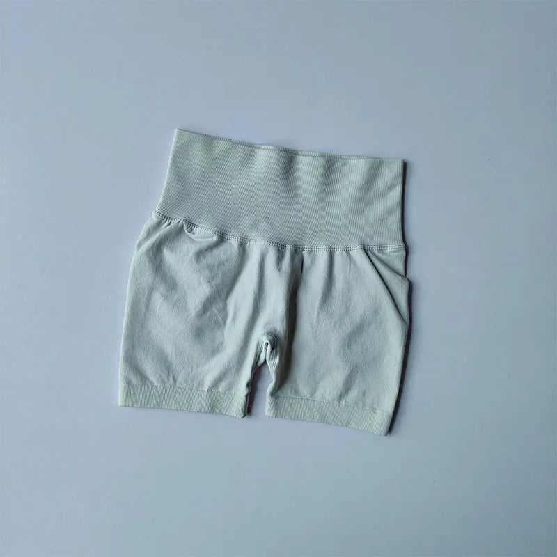 Peach Lift High-Waist Scrunch Sports Shorts – Women’s Seamless Quick-Dry Training Fit